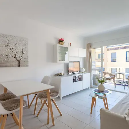 Apartamento First Line Perla Seaviews Ref 60