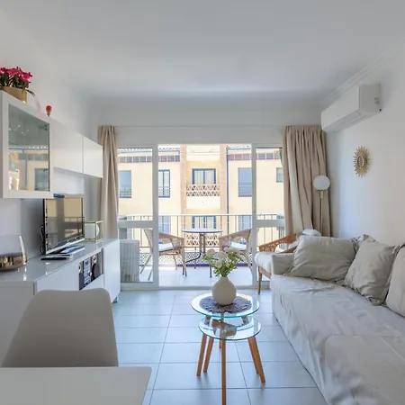 First Line Perla Seaviews Ref 60 Fuengirola